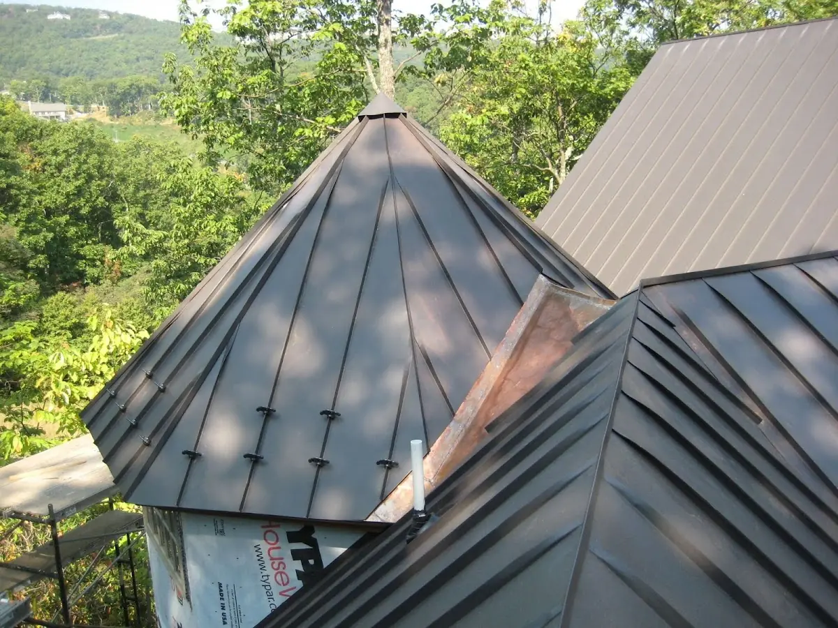 Professional Gutter Cleaning by Craftsman Roofing in Wendover